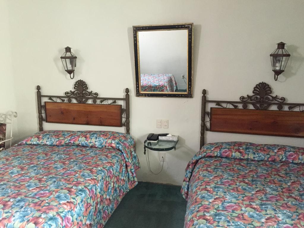 Hotel Del Vasco Zacatecas Room photo